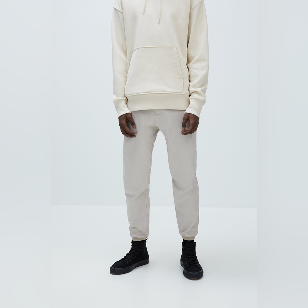 NWOT Zara man jogger. Size M